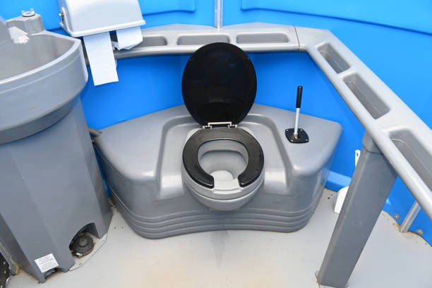 Best Portable restroom trailer rental  in Clifton, NJ